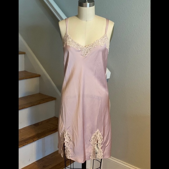 Natori Satin Lace Trim Chemise NWOT Rose/Ivory​​​​​​​​​ - Picture 3 of 12